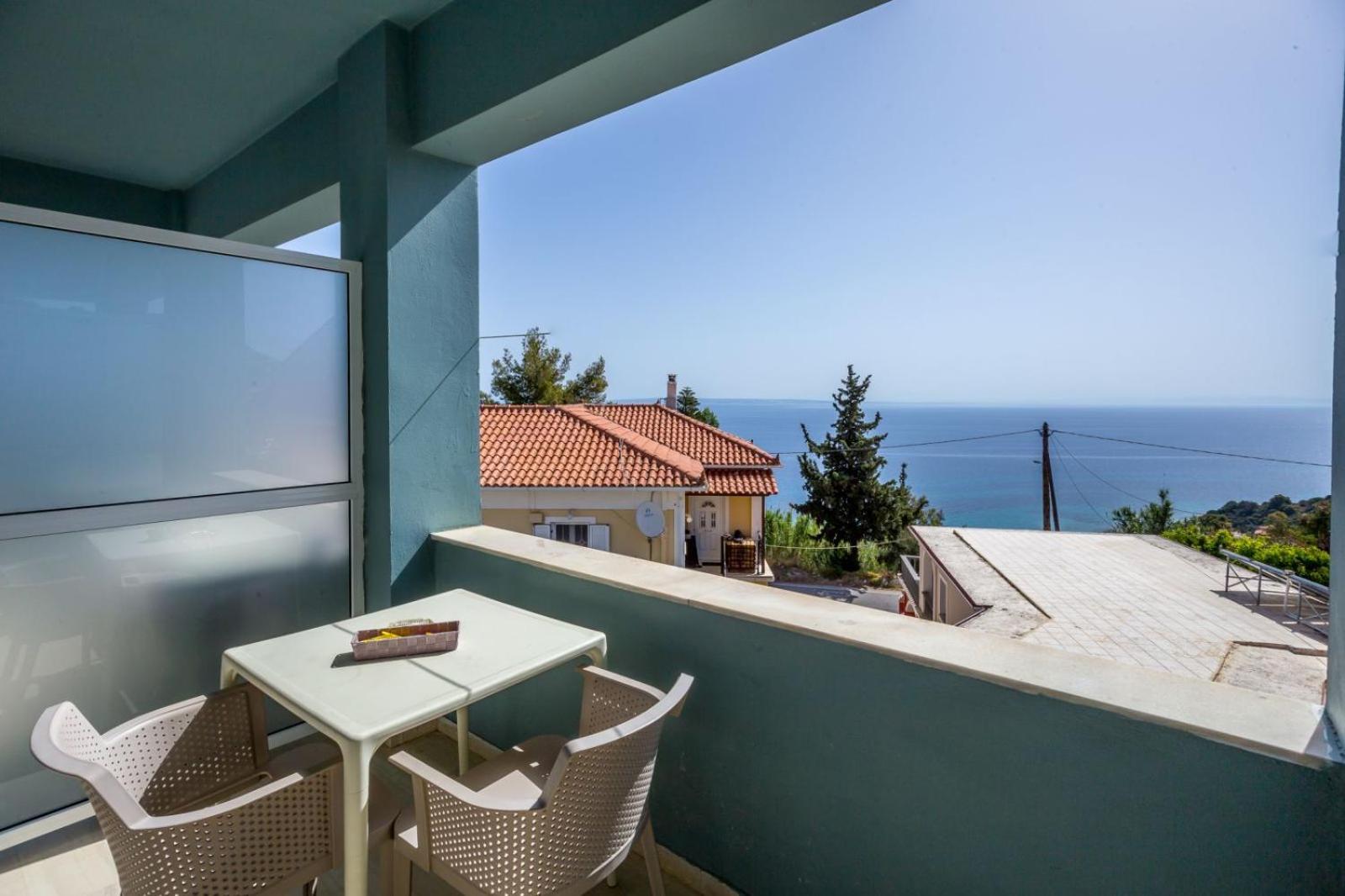 Blue Horizon Apartment *